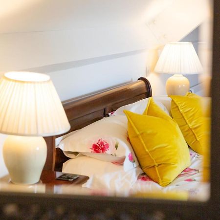 Higher Weddicott Barn Holiday Cottage - Self Catering تشاغفورد المظهر الخارجي الصورة