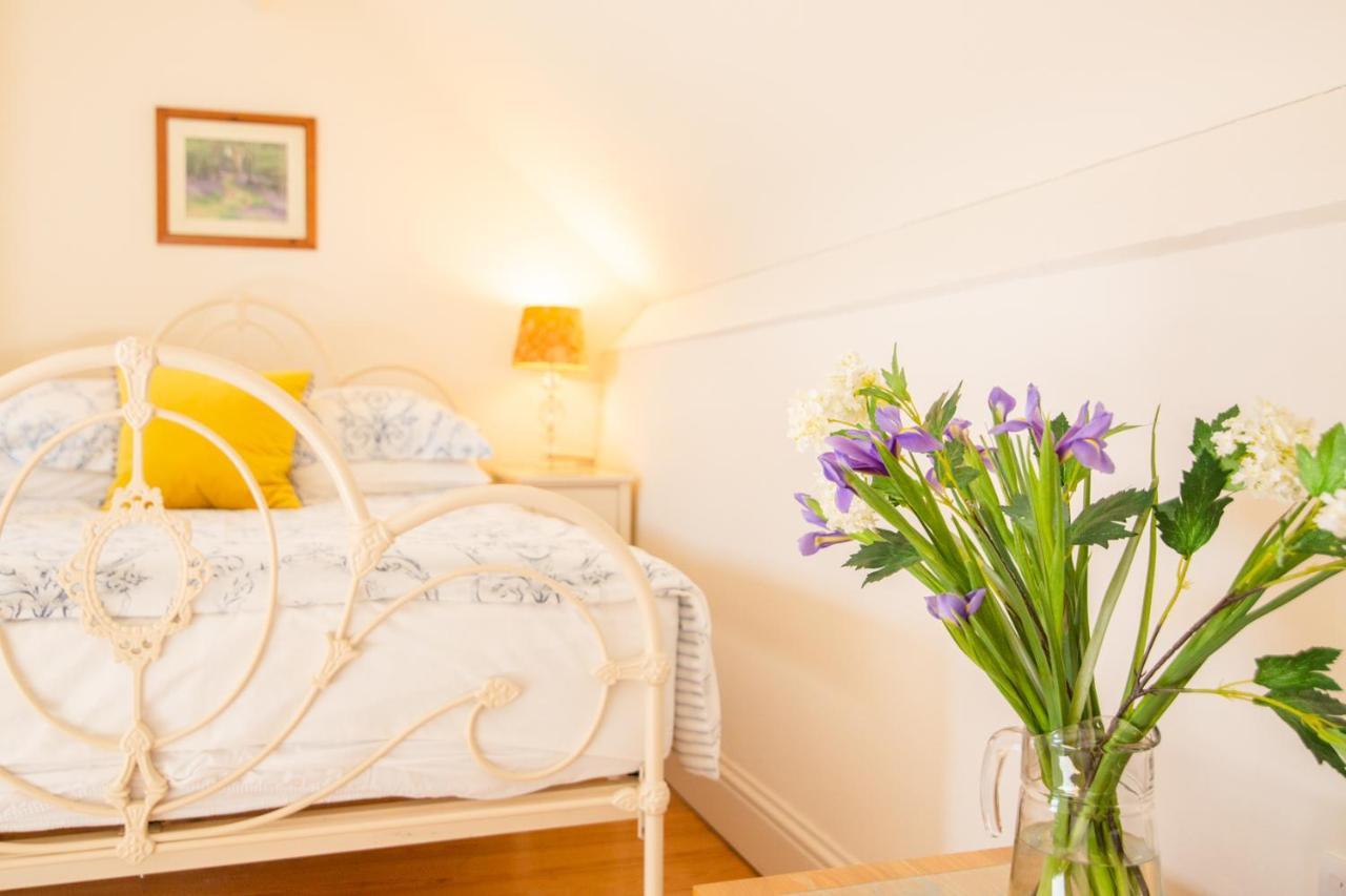 Higher Weddicott Barn Holiday Cottage - Self Catering تشاغفورد المظهر الخارجي الصورة