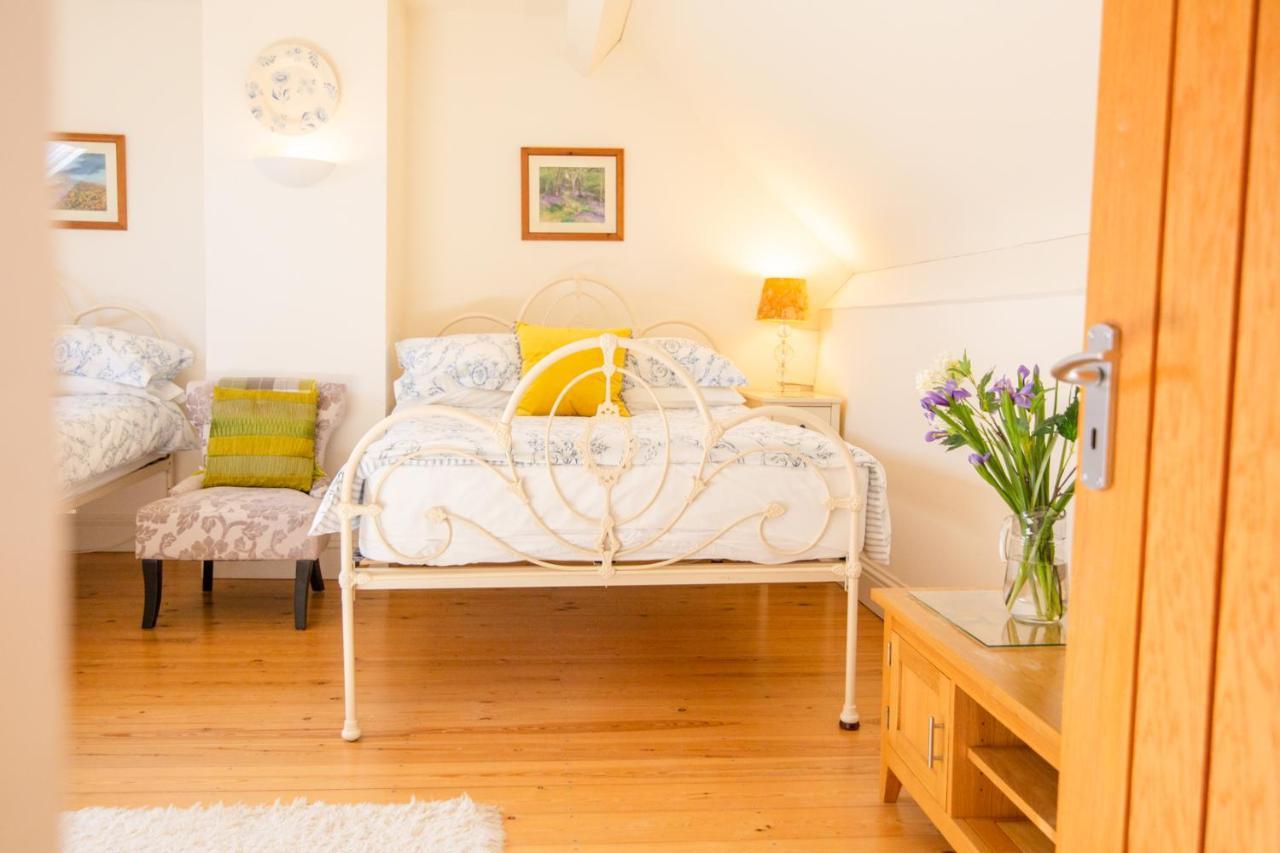 Higher Weddicott Barn Holiday Cottage - Self Catering تشاغفورد المظهر الخارجي الصورة