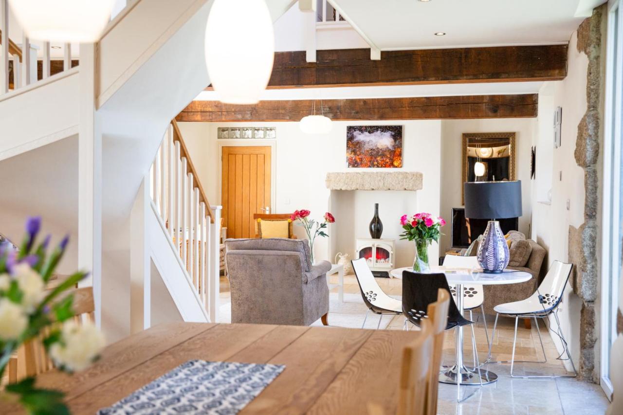 Higher Weddicott Barn Holiday Cottage - Self Catering تشاغفورد المظهر الخارجي الصورة