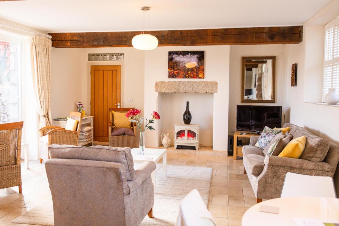 Higher Weddicott Barn Holiday Cottage - Self Catering تشاغفورد المظهر الخارجي الصورة